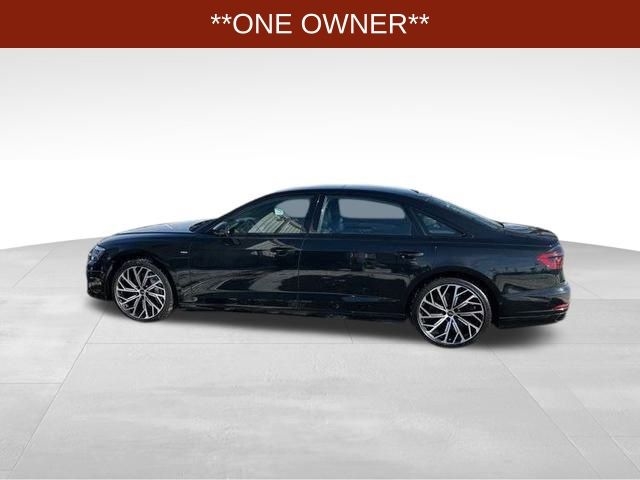 Audi A8  2022