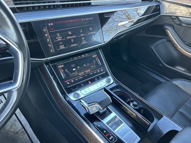 Audi A8  2022