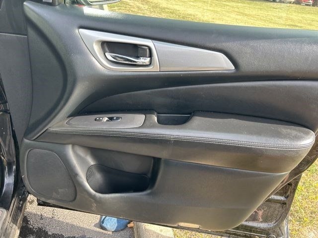 Nissan Pathfinder SL 4WD 2020