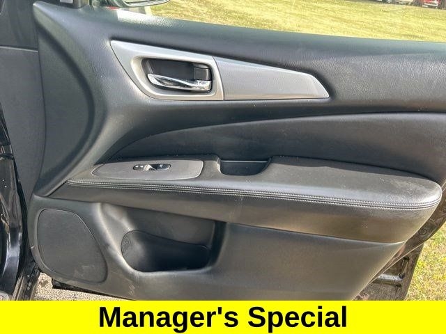 Nissan Pathfinder SL 4WD 2020