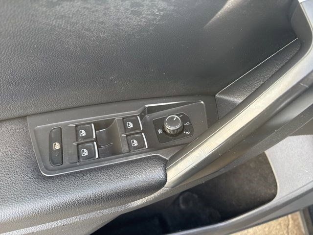 Volkswagen Tiguan  2021