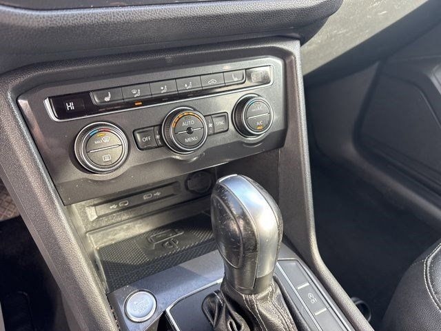 Volkswagen Tiguan  2021