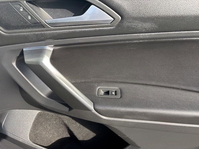 Volkswagen Tiguan  2021