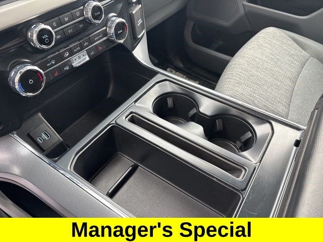 Ford F-150 XLT SuperCrew 4WD 2023