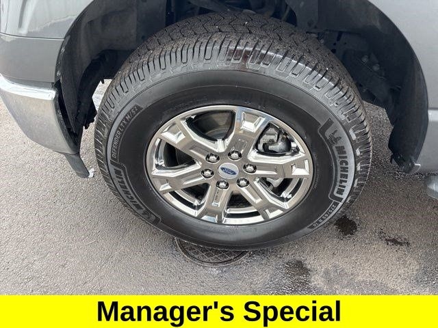 Ford F-150 XLT SuperCrew 4WD 2023