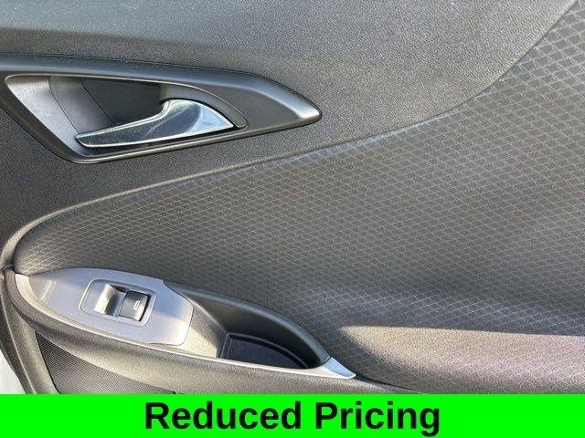 Chevrolet Malibu  2023