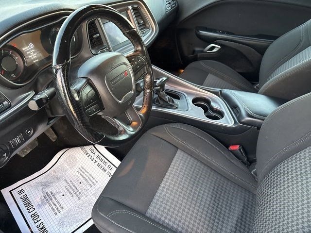 Dodge Challenger SXT 2021