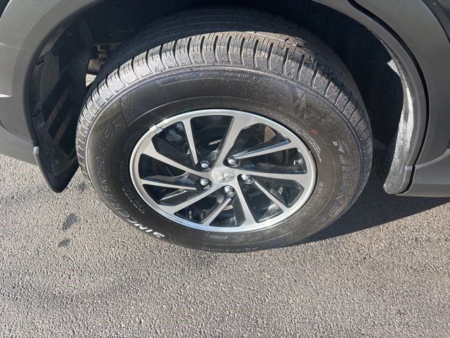 Mitsubishi Eclipse Cross  2024