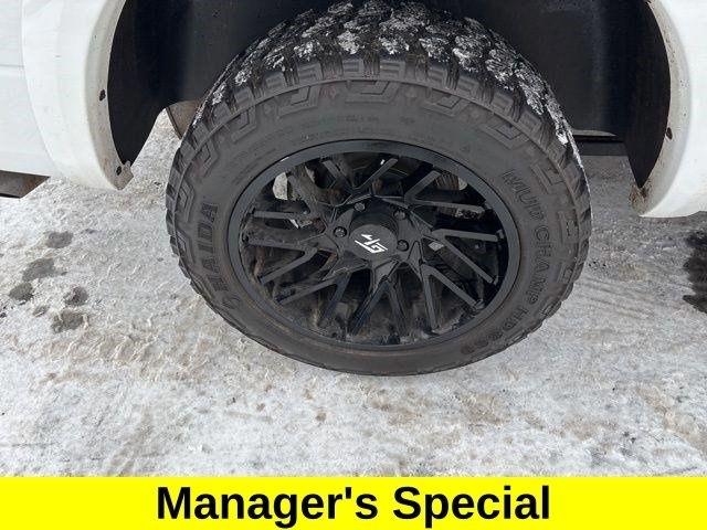 RAM 1500 SLT Crew Cab 4WD 2017