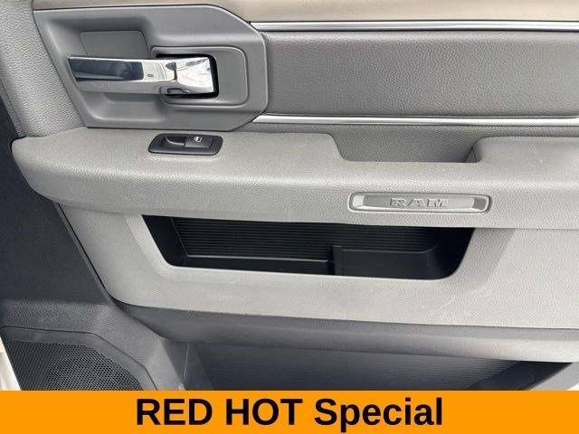 RAM 1500 SLT Crew Cab 4WD 2017