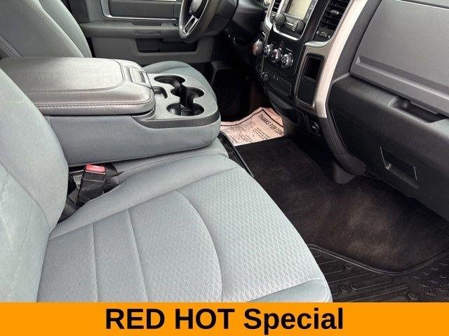 RAM 1500 SLT Crew Cab 4WD 2017