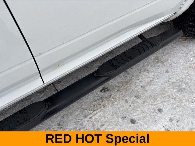 RAM 1500 SLT Crew Cab 4WD 2017