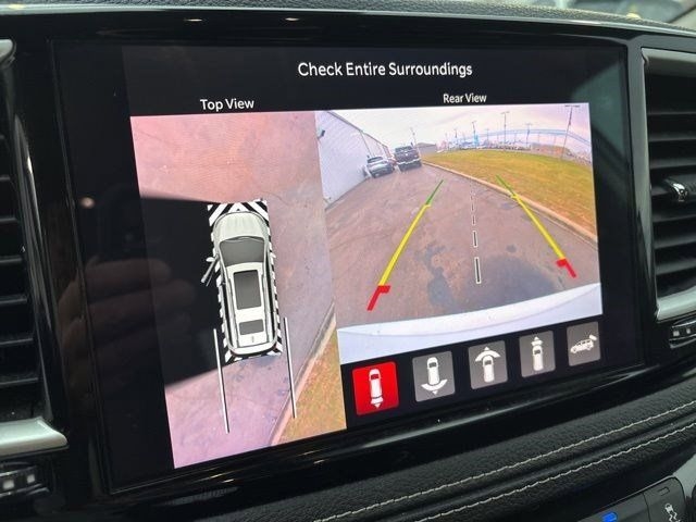 Chrysler Pacifica Hybrid Touring L 2022