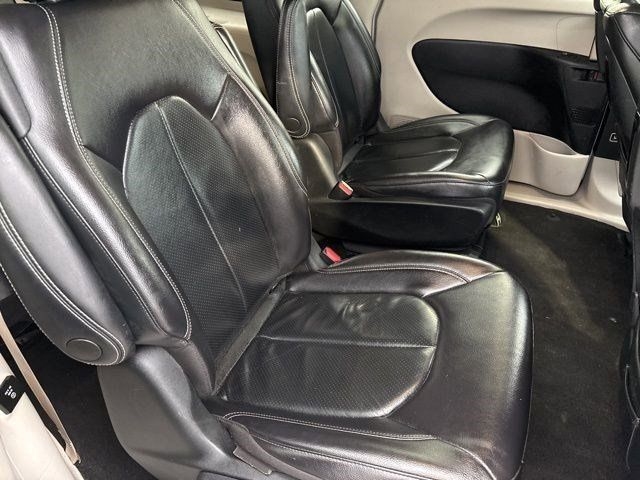 Chrysler Pacifica Hybrid Touring L 2022