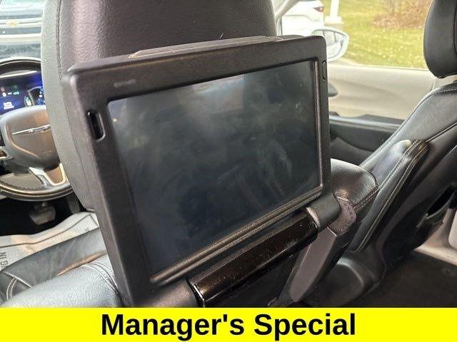 Chrysler Pacifica Hybrid Touring L 2022