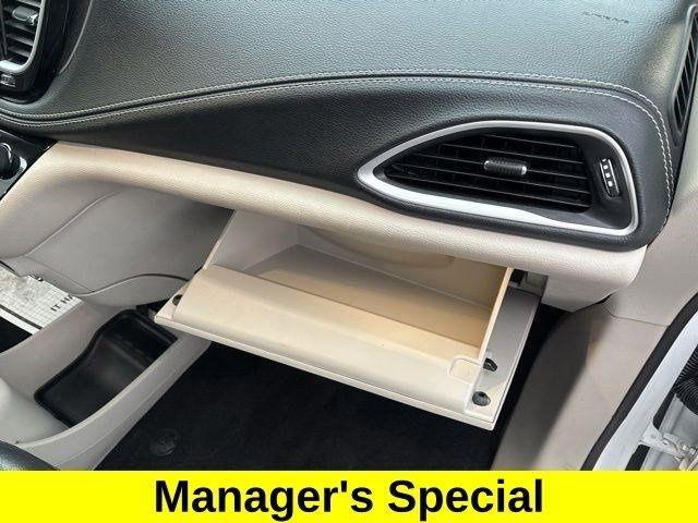 Chrysler Pacifica Hybrid Touring L 2022