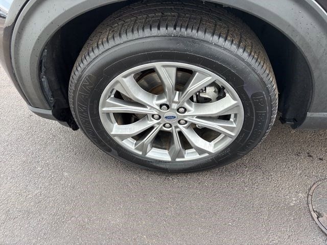 Ford Explorer XLT 2022