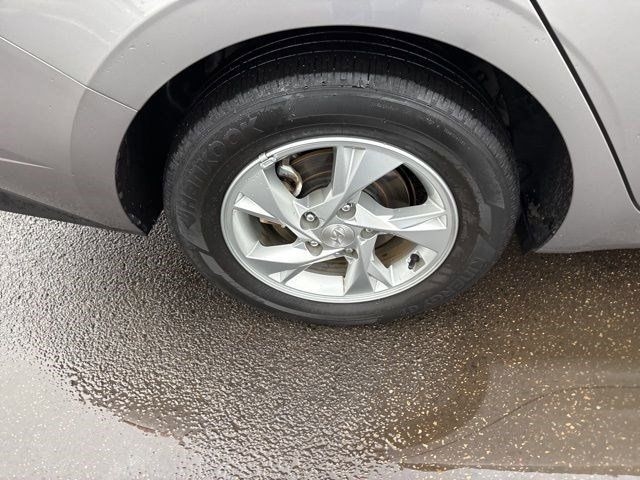 Hyundai Elantra SE 2023