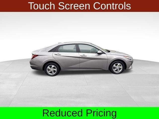 Hyundai Elantra SE 2023