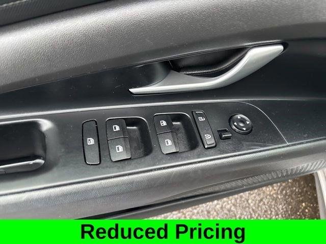 Hyundai Elantra SE 2023