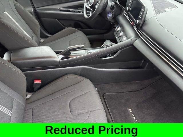 Hyundai Elantra SE 2023