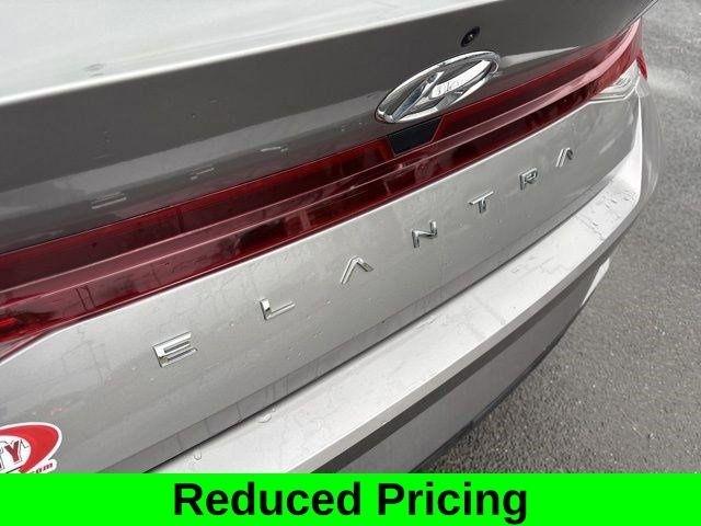 Hyundai Elantra SE 2023