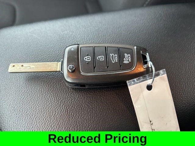 Hyundai Elantra SE 2023