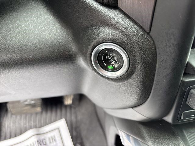 GMC Sierra 1500 AT4 Crew Cab 4WD 2020