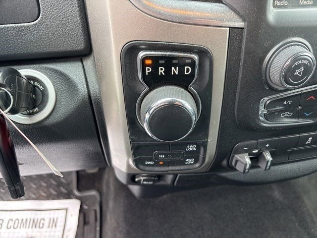 RAM 1500 SLT Crew Cab 4WD 2017