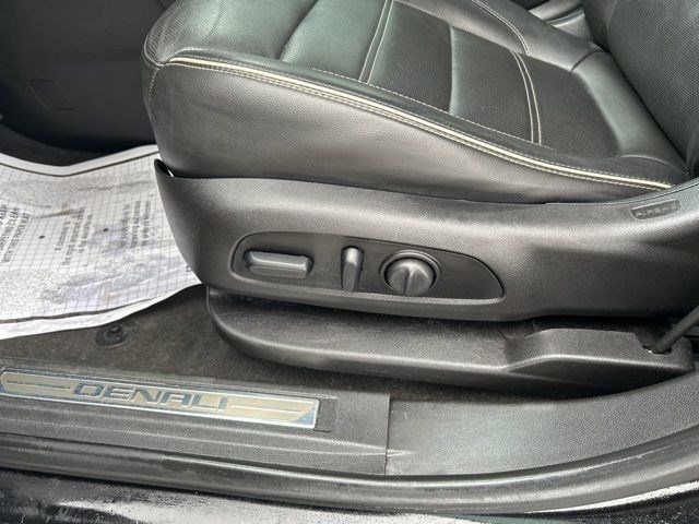 GMC Acadia Denali AWD 2019