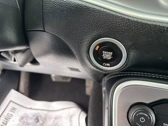 Dodge Challenger SXT 2022