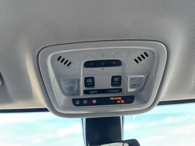 Chevrolet Traverse  2021