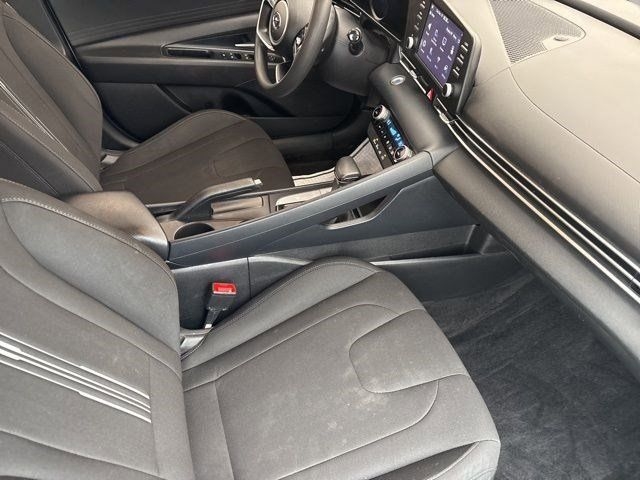 Hyundai Elantra SEL 2022