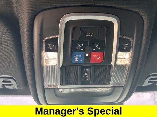 RAM 1500 Laramie Crew Cab 4WD 2021