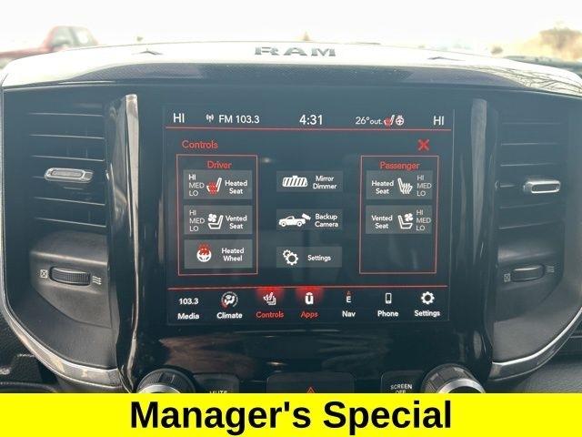 RAM 1500 Laramie Crew Cab 4WD 2021