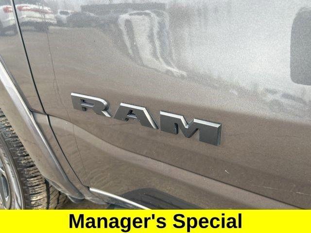 RAM 1500 Laramie Crew Cab 4WD 2021