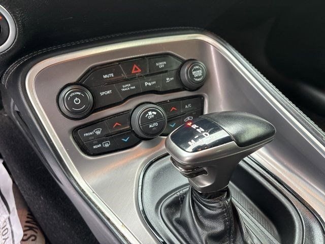 Dodge Challenger  2021