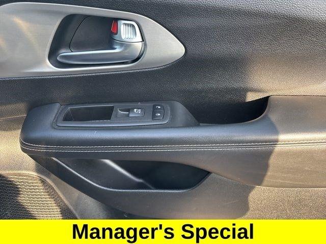 Chrysler Pacifica Limited AWD 2023