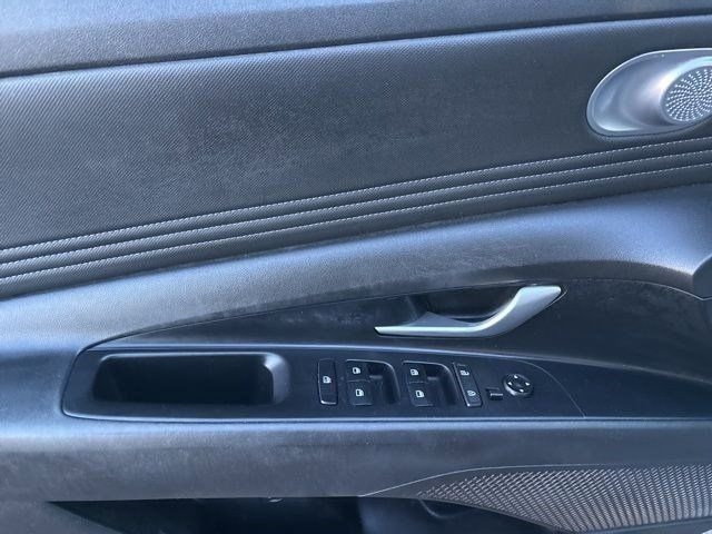 Hyundai Elantra Limited 2022