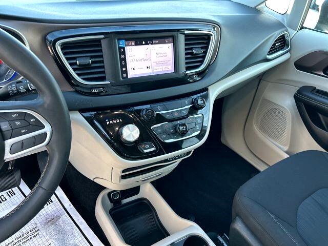 Chrysler Voyager  2023