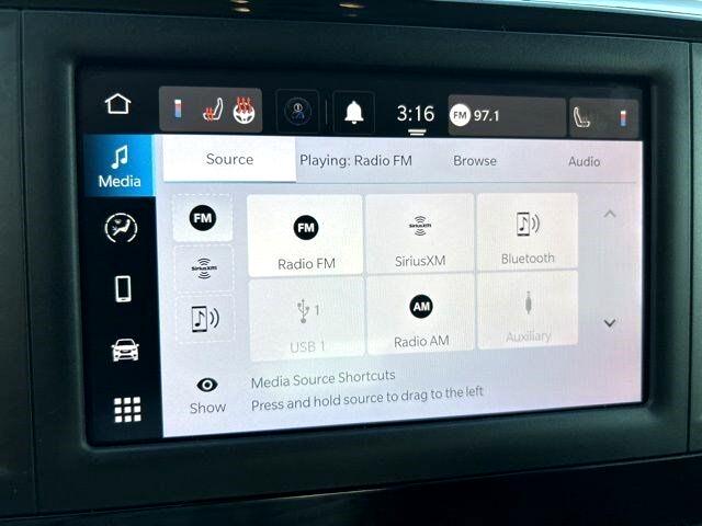 Chrysler Voyager  2023