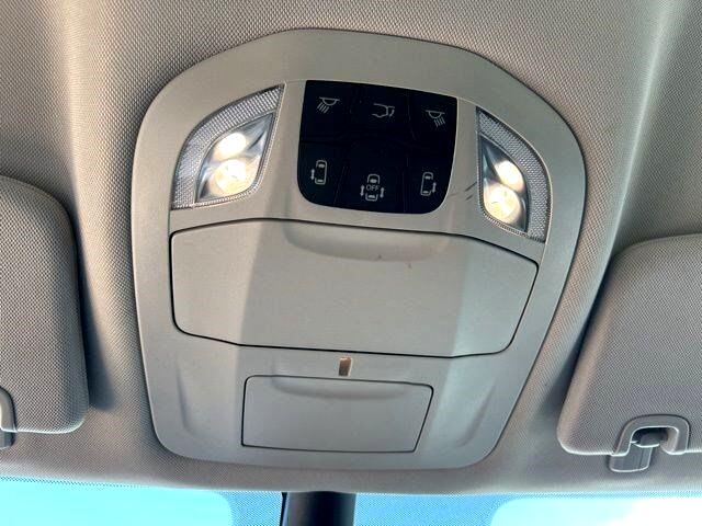 Chrysler Voyager  2023