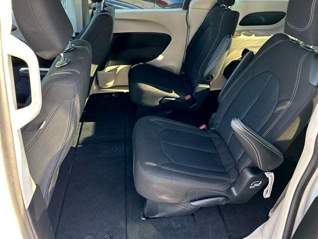 Chrysler Voyager  2023