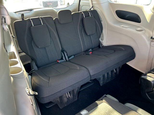 Chrysler Voyager  2023