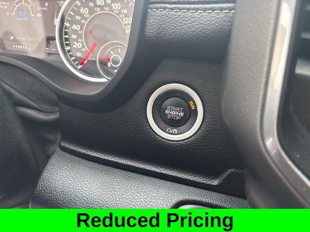 RAM 1500 Laramie Crew Cab 4WD 2021