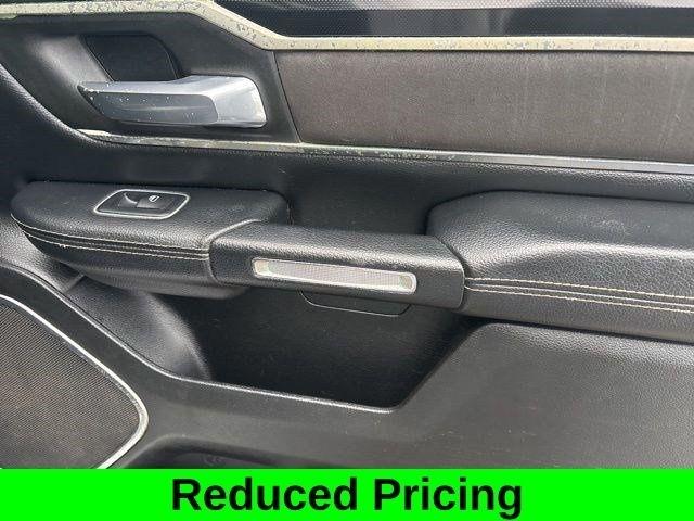 RAM 1500 Laramie Crew Cab 4WD 2021