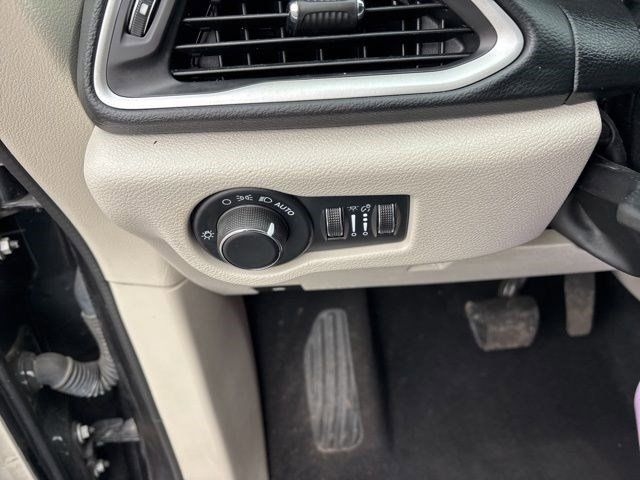 Chrysler Voyager  2022