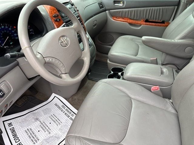 Toyota Sienna  2009