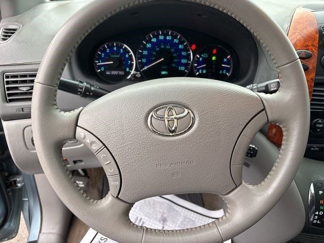 Toyota Sienna  2009