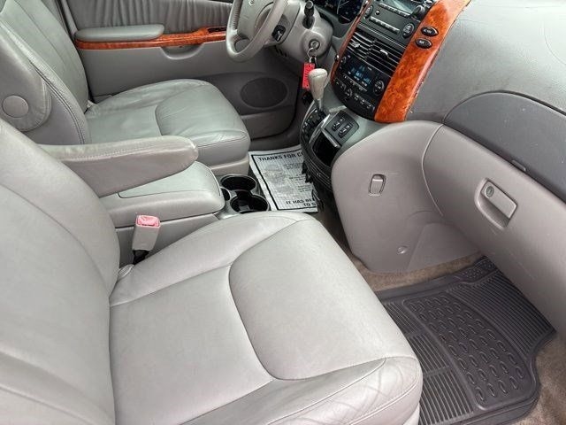 Toyota Sienna  2009